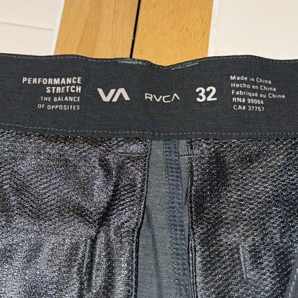 RVCA Balance Of Opposites Men’s Board Shorts Sz 32
